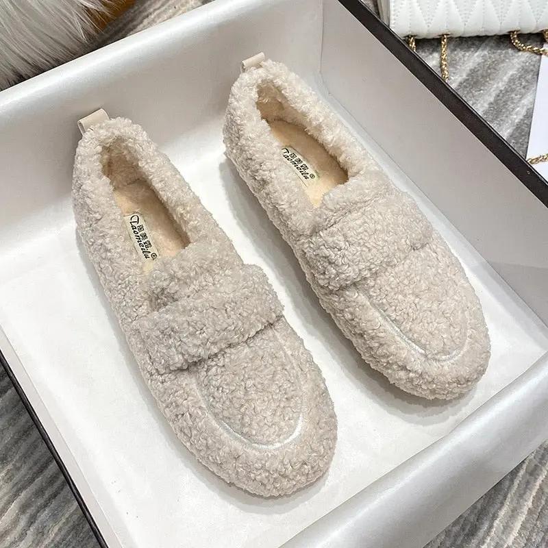 Waterproof Slip-On Loafers for Women – Cozy & Trendy Comfort