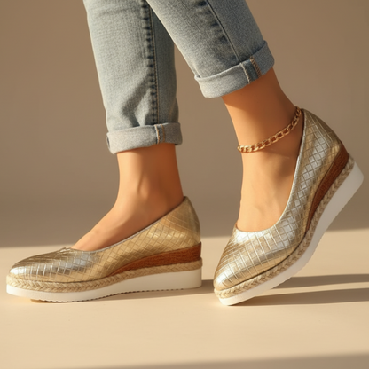 Women's Pointed Toe Wedge Slip On Flats - VibreMode