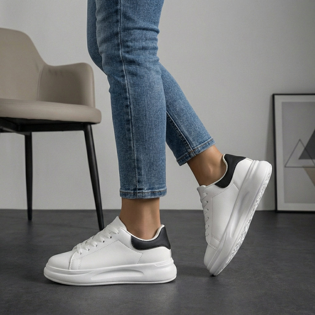 Women's Platform Sneakers Contrast Heel Tab