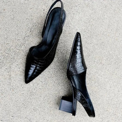 Classic Ladies Low Block Heel Shoes - VibreMode
