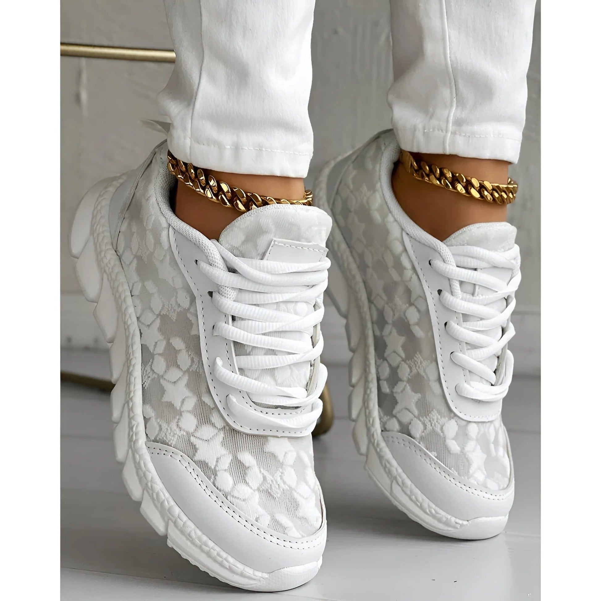 Comfy Women's Star Print Lace Up Sneakers Casual Shoes - VibreMode