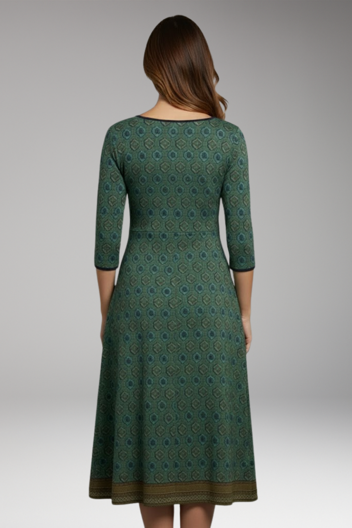 Women's Midi Dress Round Neck Three Quarter Sleeves