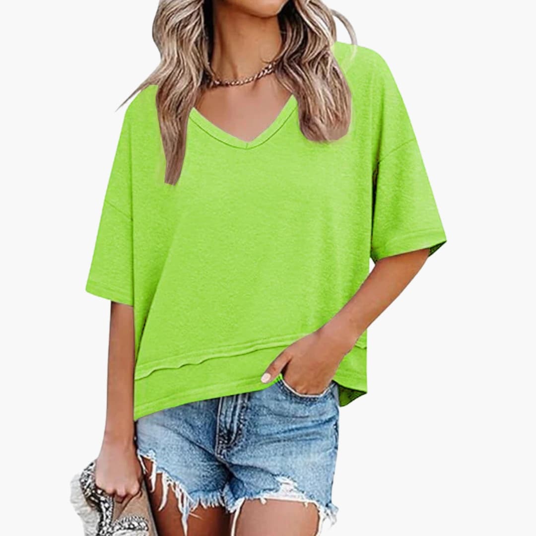 Women's Oversized V-Neck Short Sleeve Tee - VibreMode