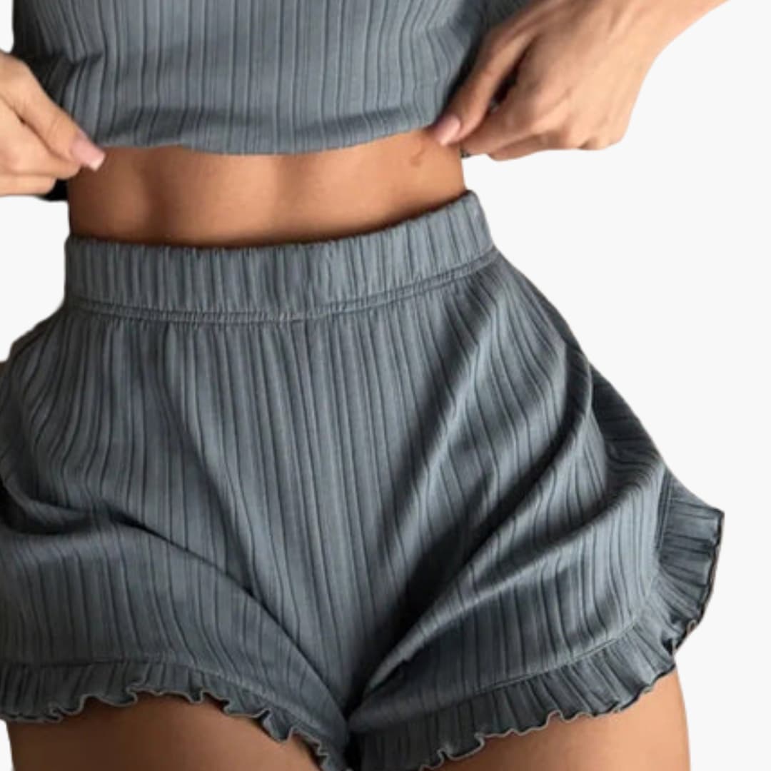 Women's Two-Piece Ruffled And Shorts Set - VibreMode