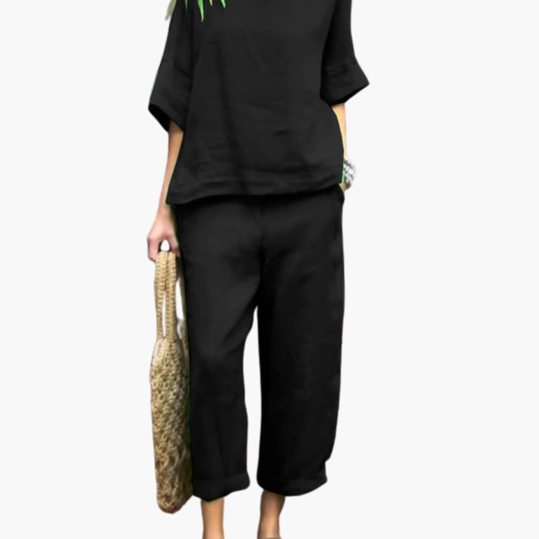 Women's Short Sleeve Two Piece Set Round Neck Elastic Waist Pants
