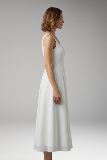 Women's Sleeveless Solid Dress Classic Silhouette