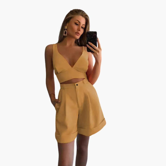 Women's V-Neck Crop And Shorts Set - VibreMode