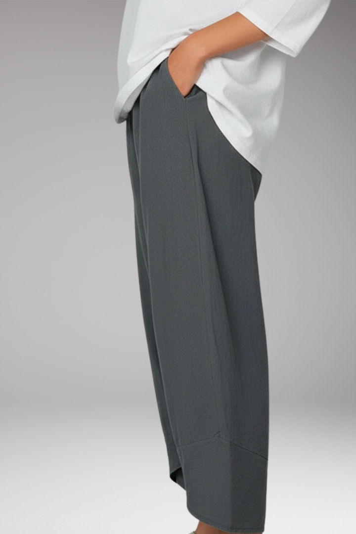 Women's Cropped Pants Side Pockets