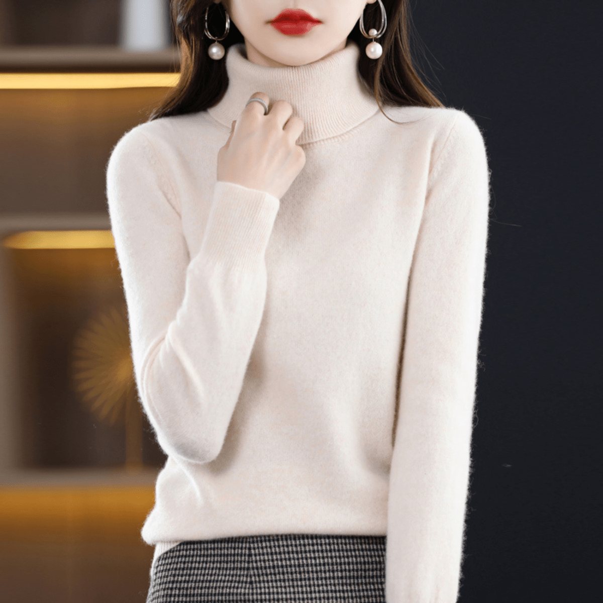 Timeless Ladies Crew Neck Spring Sweater