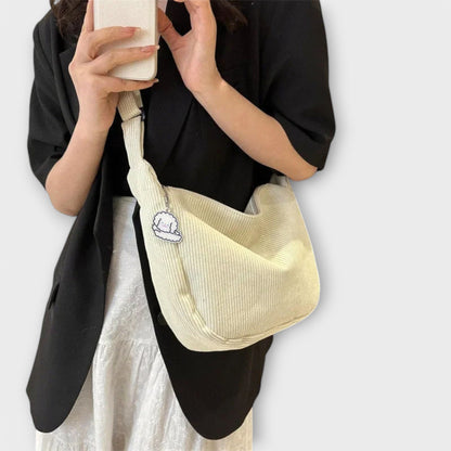 Stylish Shoulder Bag with Classic Design