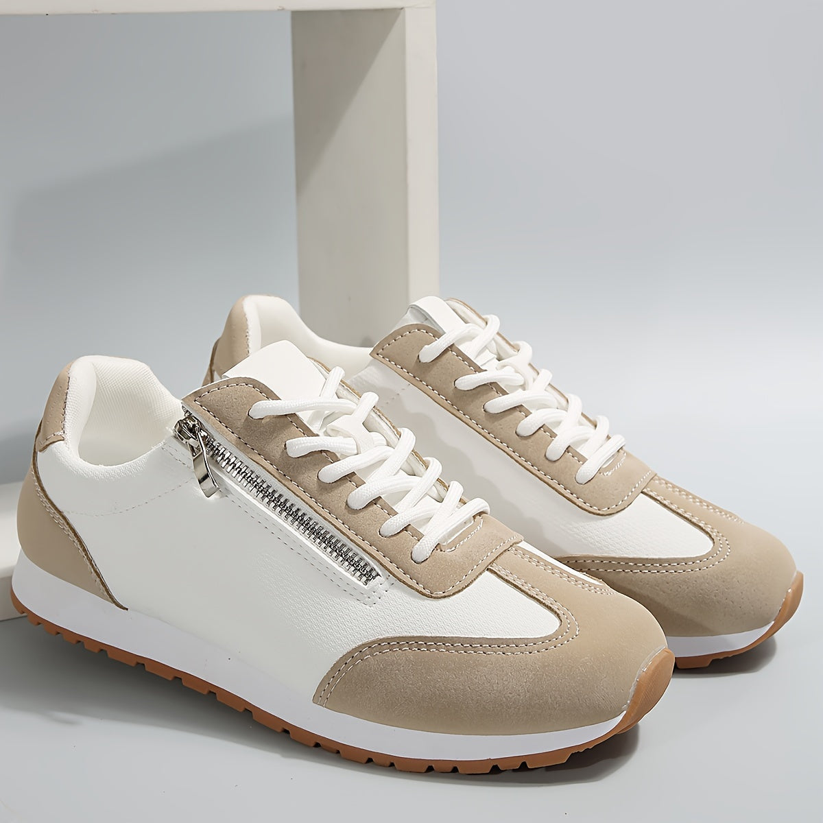 Women's Comfortable Patchwork Low Top Sneakers Casual Shoes