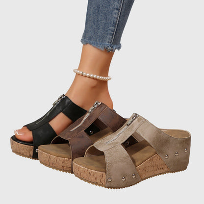 Fashionable Women's Summer Sandals - VibreMode