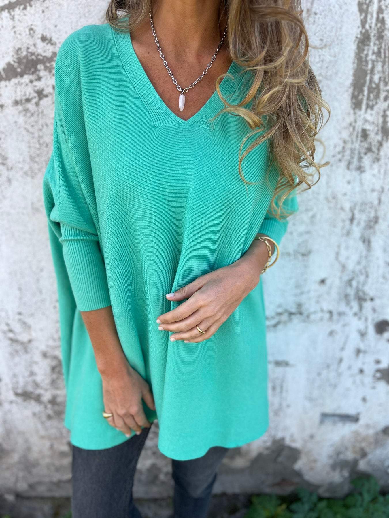 Chic Ladies' Sleeveless V Neck T Shirt Top