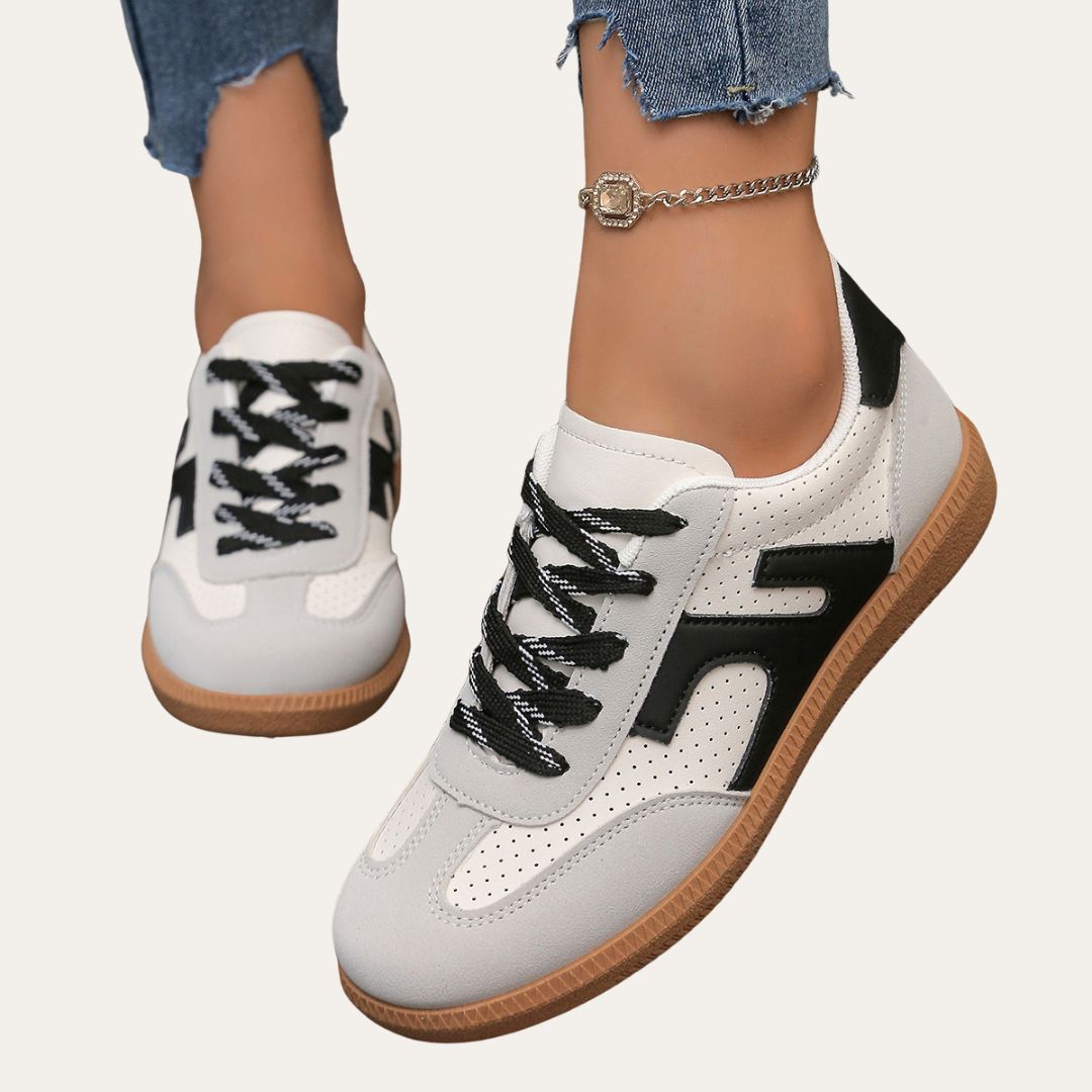 Fresh Women's Casual Lace Sneakers - VibreMode