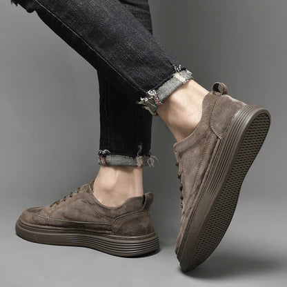 Men's Casual Lace-Up Sneakers Contrast Sole Black