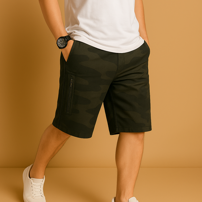 Men’s camouflage cargo shorts with multiple pockets, ideal for hiking, camping, and everyday outdoor wear.