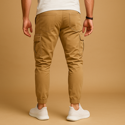 Men’s cargo pants with multiple utility pockets, designed for outdoor activities, city wear, and everyday comfort.