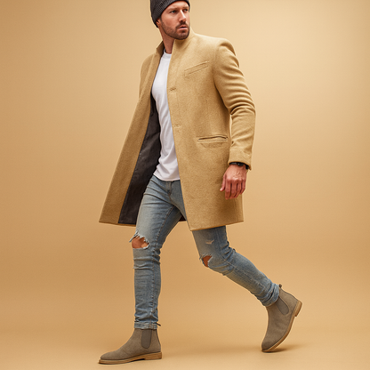 Men’s casual winter coat with relaxed fit and insulated design, suitable for everyday wear and leisure during autumn and winter.