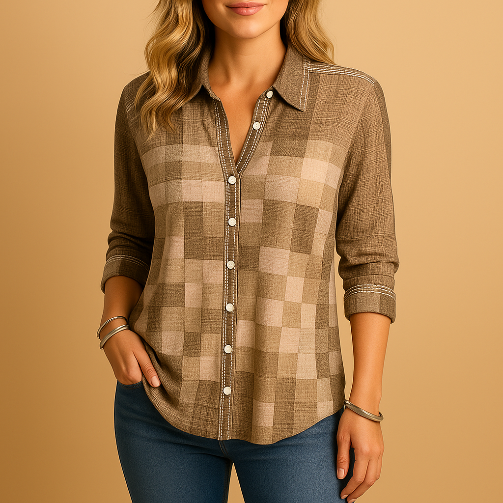 Women’s checked blouse with a relaxed and breathable fit, perfect for everyday outfits or semi-formal occasions.