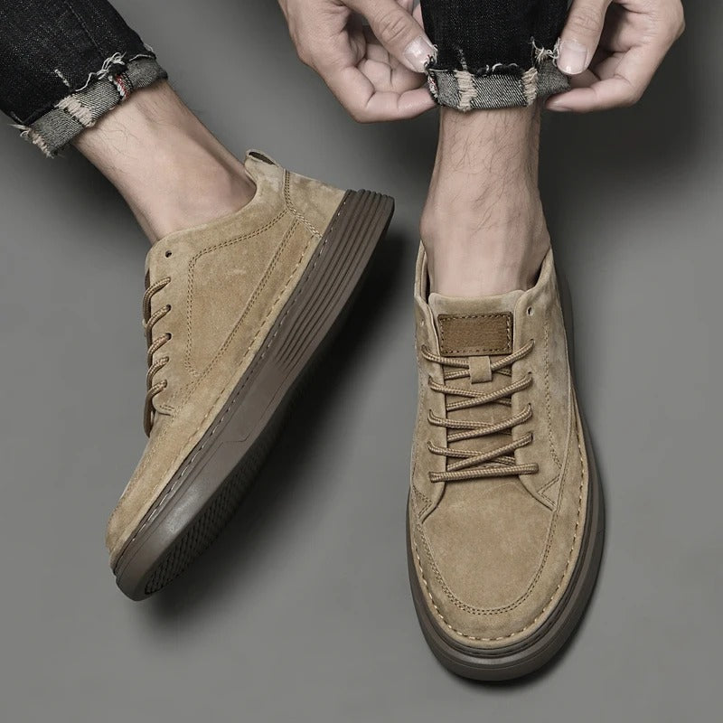 Men's Casual Lace-Up Sneakers Contrast Sole Black