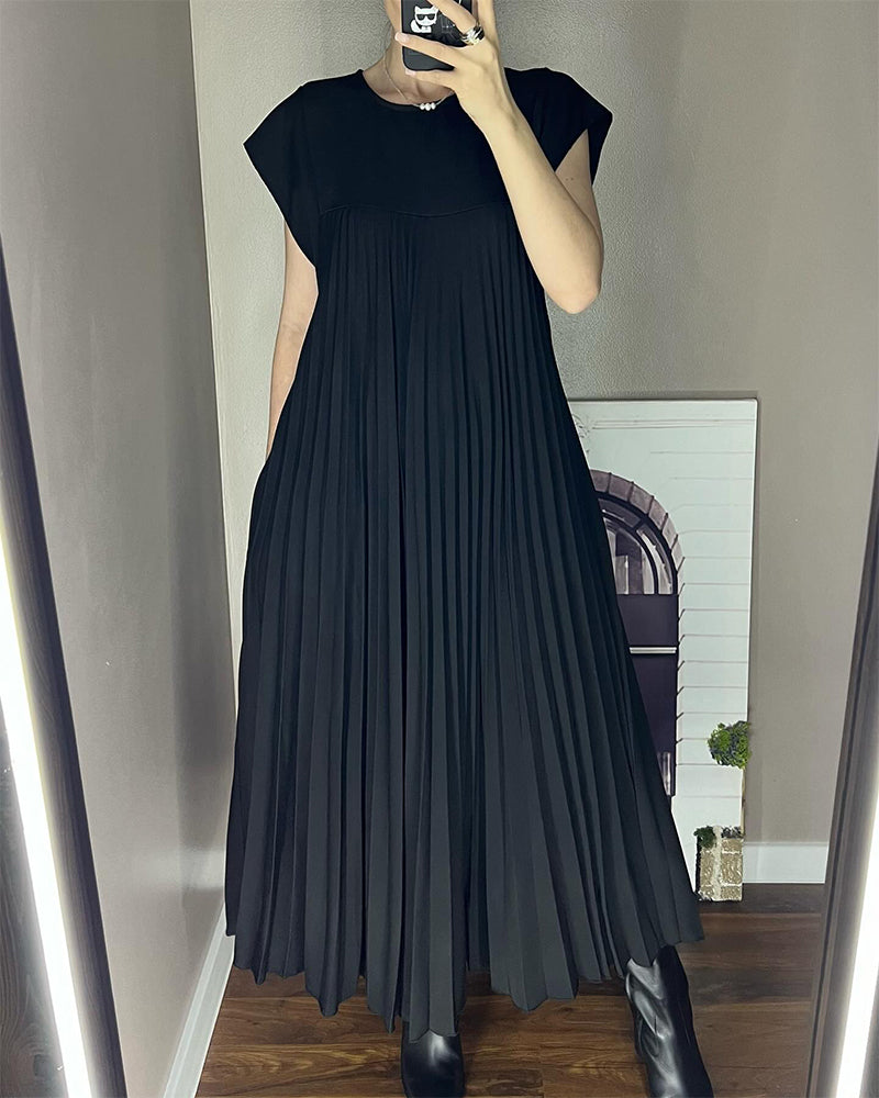 Elegant Ladies Long Pleated Evening Dress