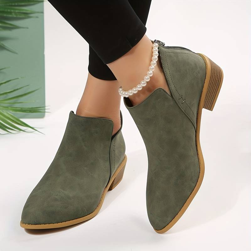 Elegant Women's Leather Boots - VibreMode