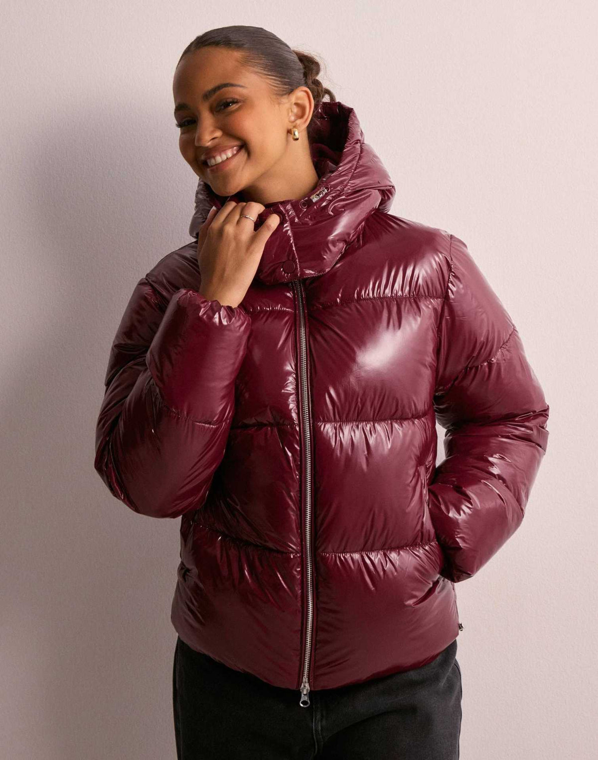 Women's Puffer Jacket Hooded Zip Closure Ribbed Cuffs