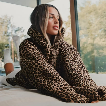 Women's Leopard Print Hooded Sweatshirt - VibreMode