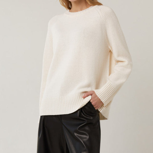 Women's Raglan Sweater Round Neck