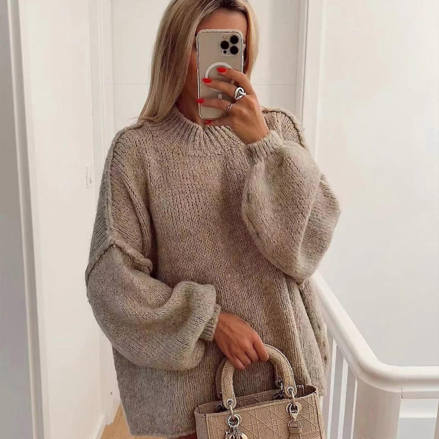 Women's Round Neck Balloon Sleeve Sweater - VibreMode