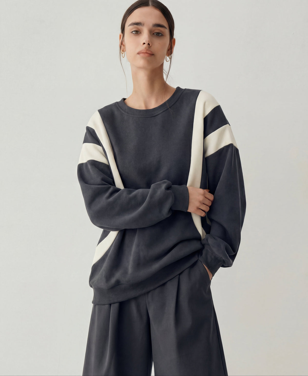 Women's Round Neck Sweater Stripe Sleeves