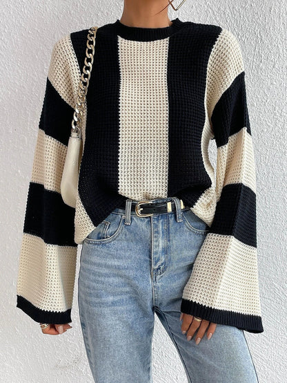 Women's Round Neck Striped Sweater - VibreMode
