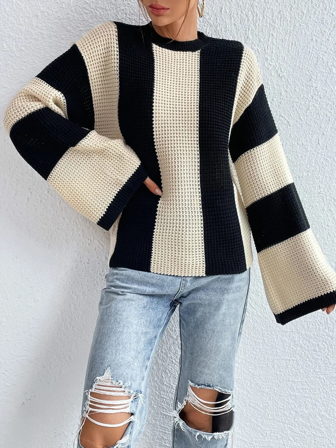 Women's Round Neck Striped Sweater