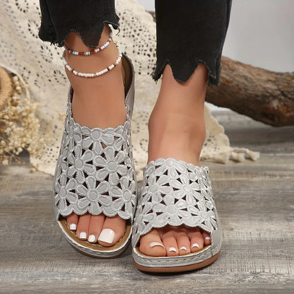 Isla Women's Flat Sandals