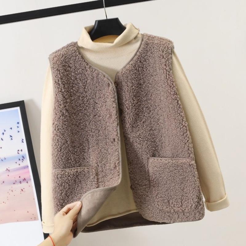 Image of Elsie | Women's Button Front Fleece Vest