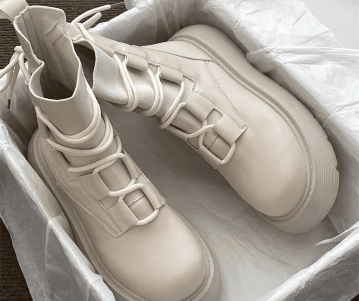 Elegant Women's Winter Boots