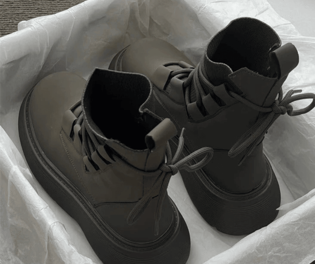 Elegant Women's Winter Boots
