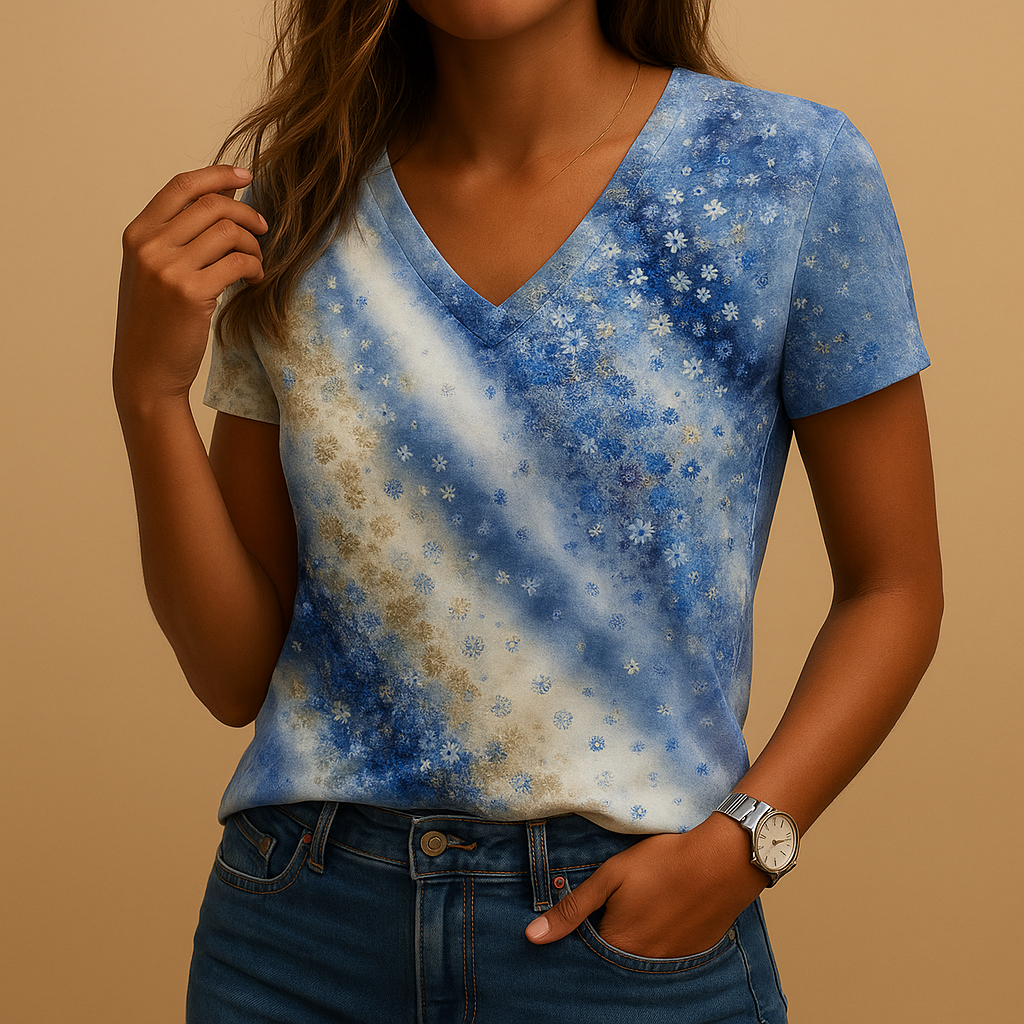 Women’s gradient print V-neck blouse with short sleeves and a relaxed fit, ideal for warm days and casual summer looks.