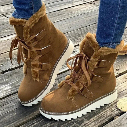 Women's Textured Flat Boots Padded Collar