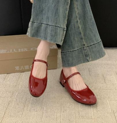 Classic Women's Low Heel Mary Jane Shoes