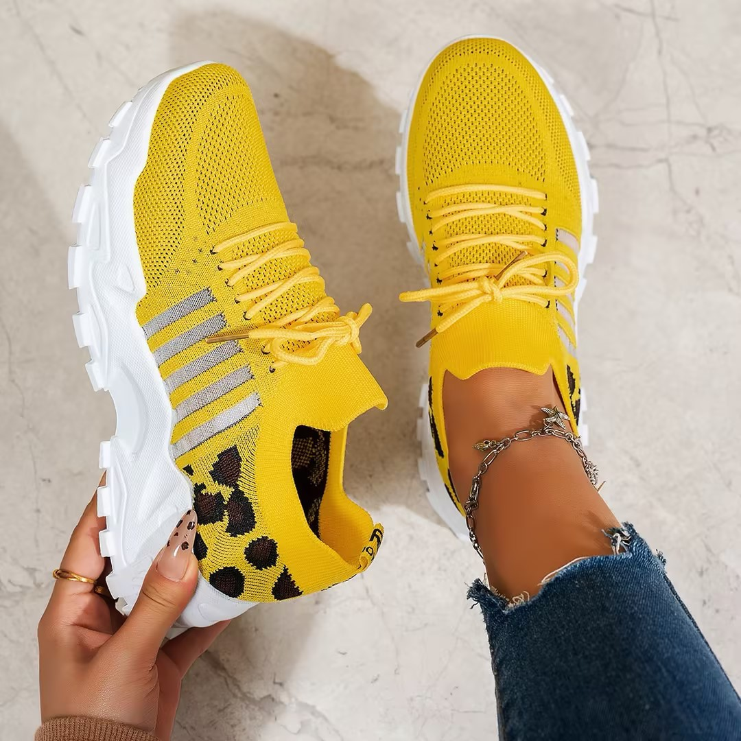 Women's Thick Knit Athletic Shoes