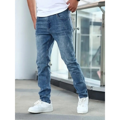Men's Straight Leg Jeans With Pockets - VibreMode