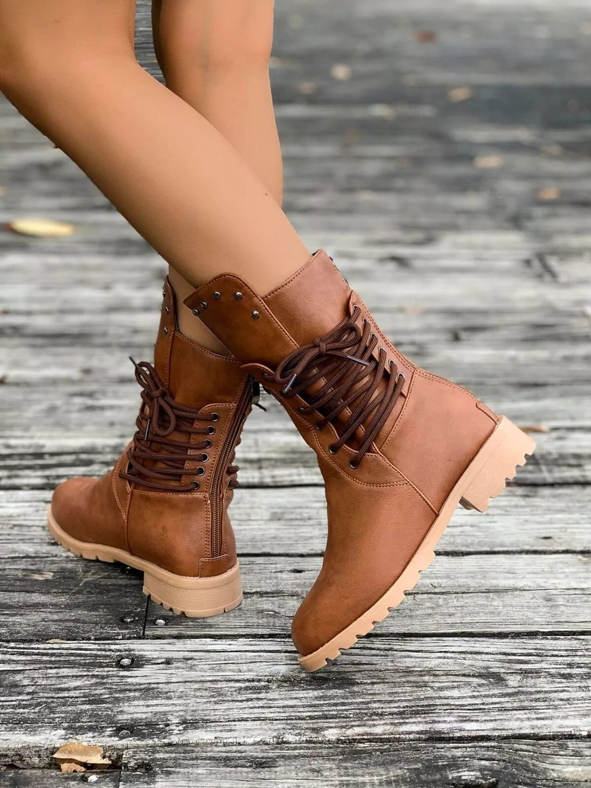 Women's Leather Lace-Up Boots - VibreMode