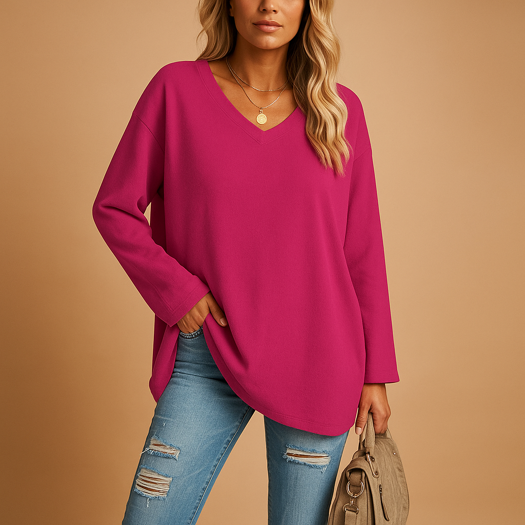 Lightweight summer top for women with a relaxed fit and short sleeves, suitable for casual wear, warm days, and everyday summer outfits.