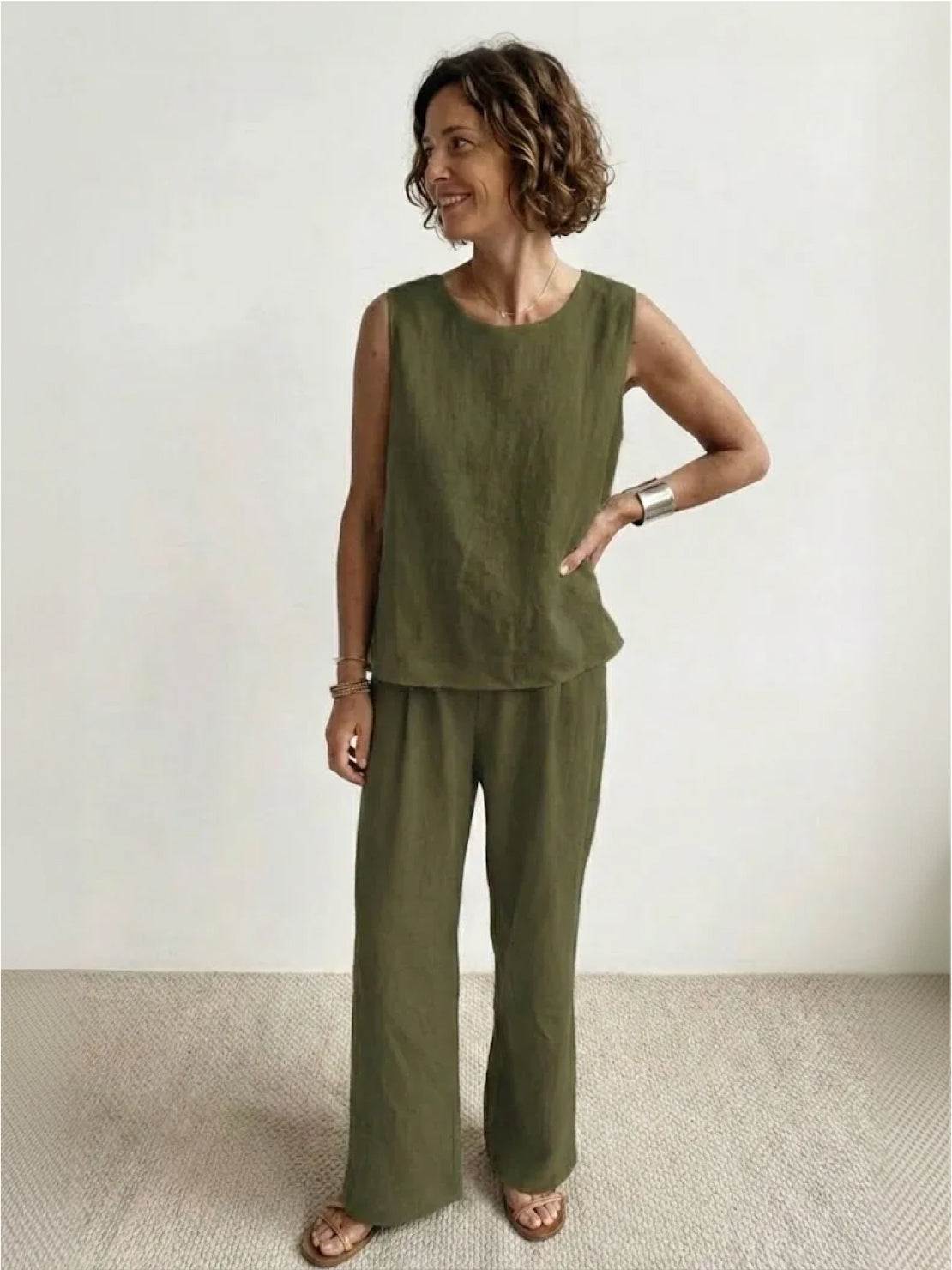 Women's Sleeveless Tank And Pants Set - VibreMode