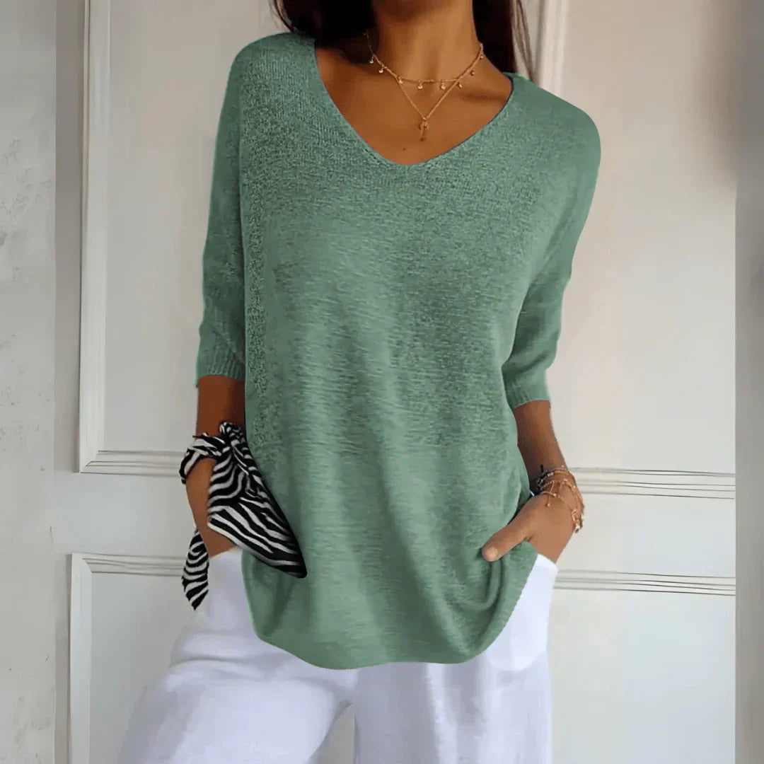 Women's V-Neck Knit Shirt Three-Quarter Sleeve Relaxed Fit