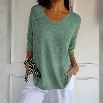 Women's V-Neck Knit Shirt Three-Quarter Sleeve Relaxed Fit