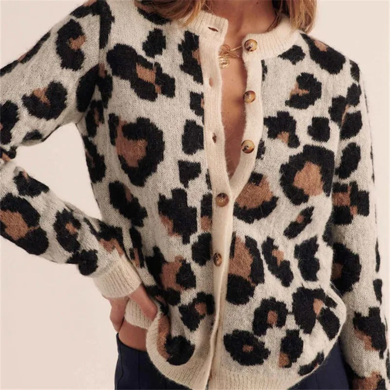Wild Leopard Crew Neck Sweater - VibreMode