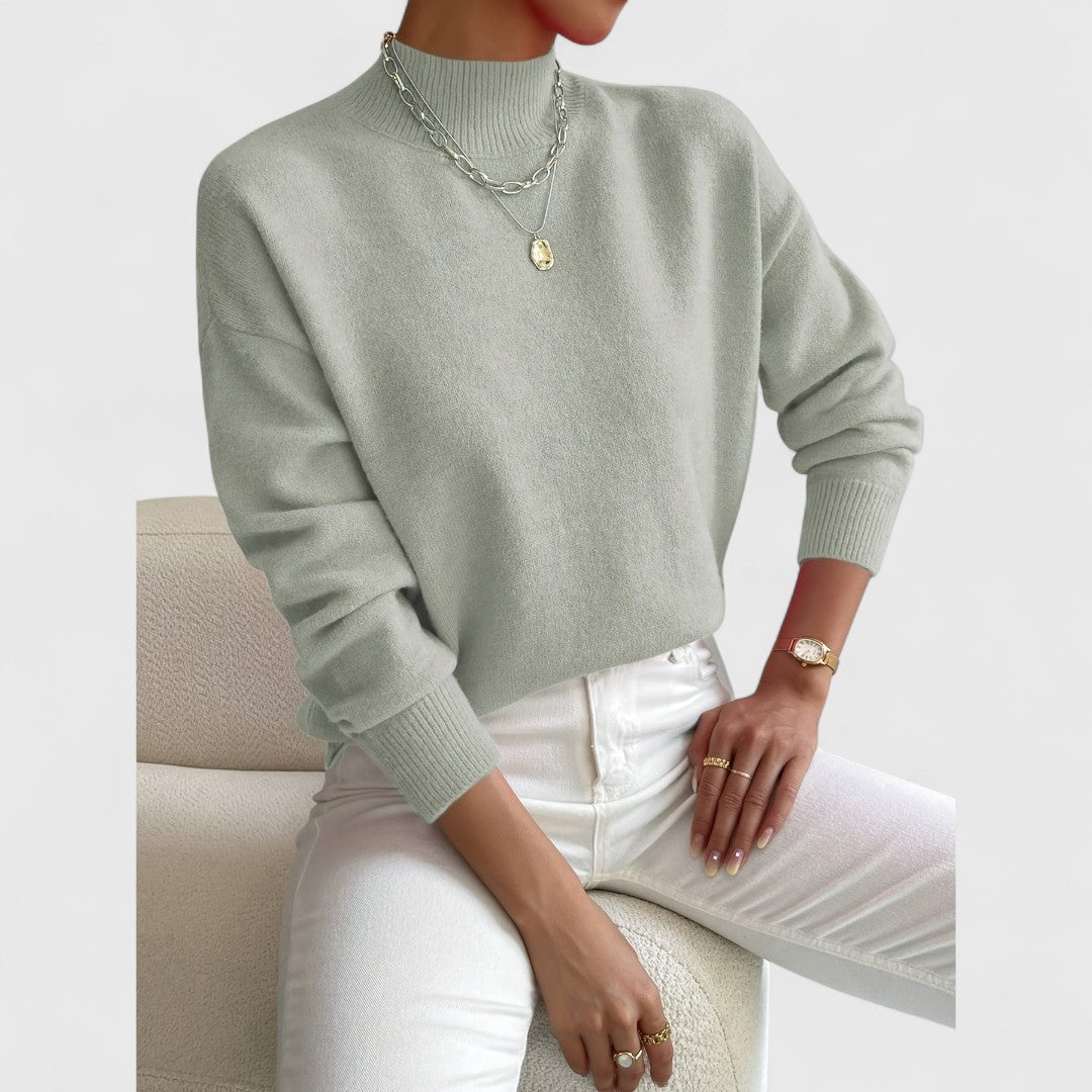 Ladies' Simple Crew Neck Pullover Sweater - VibreMode
