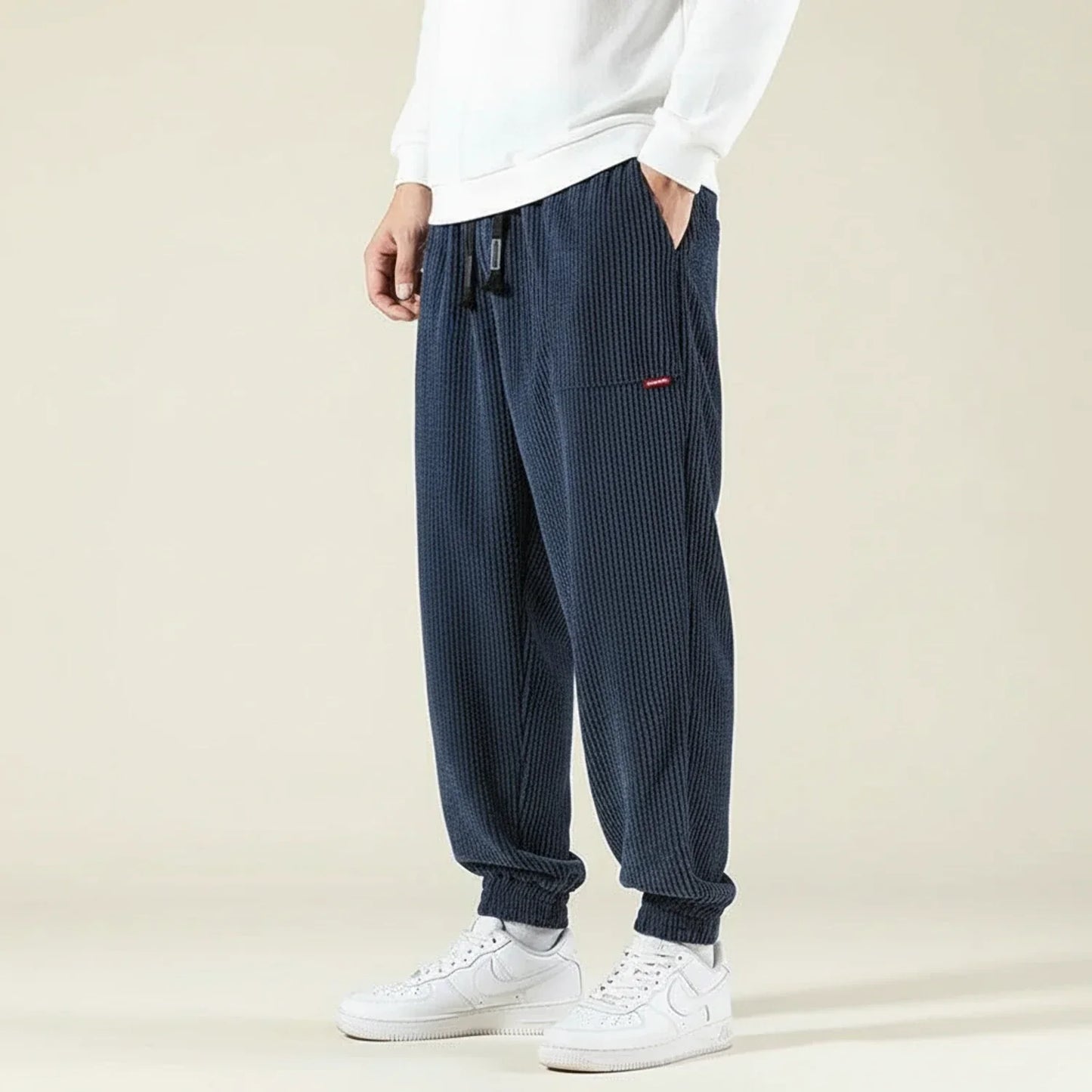 Comfortable Men's Lightweight Jogger Pants - VibreMode